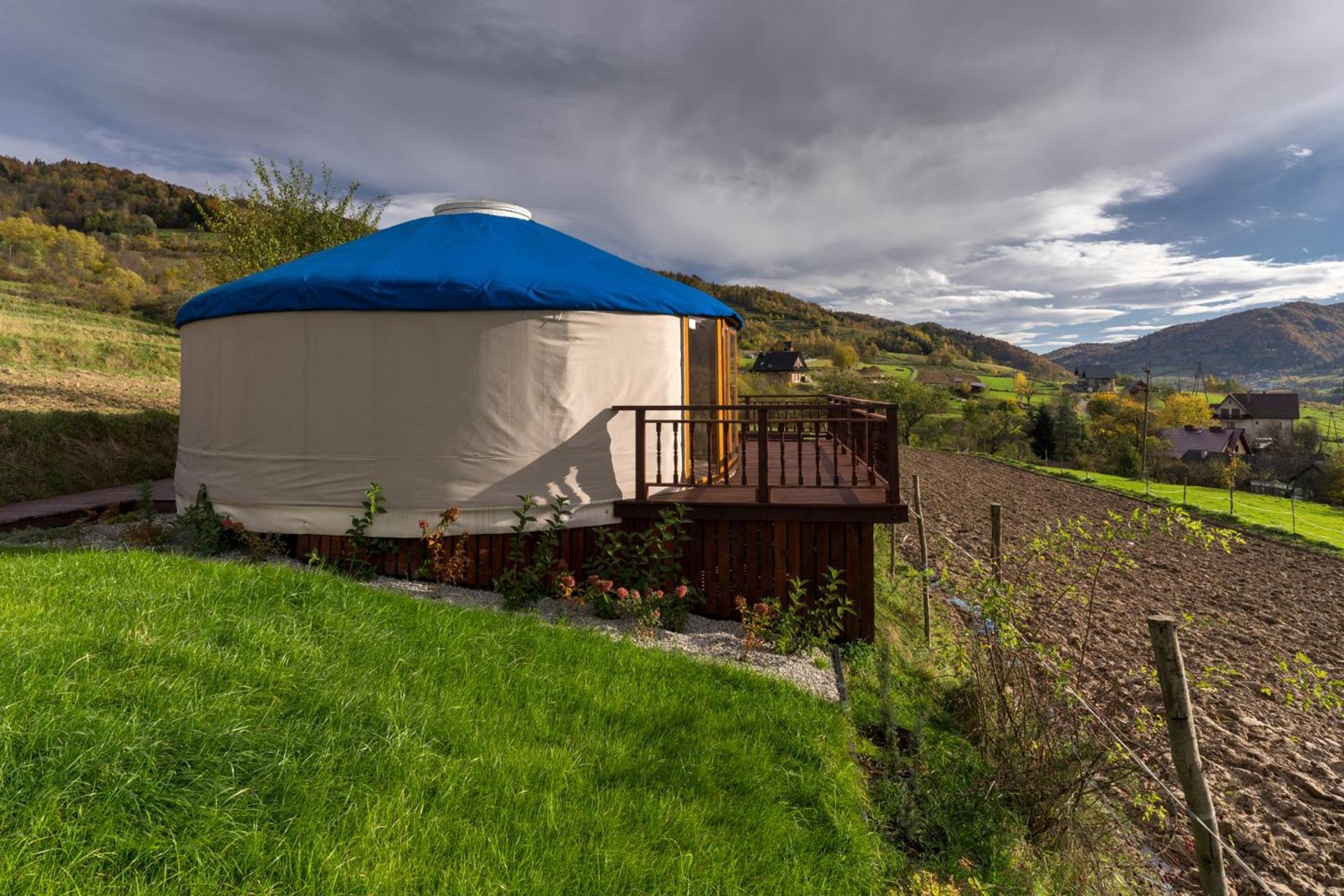 Gorski Glamping - Caloroczne Jurty Z Widokiem Tylmanowa المظهر الخارجي الصورة